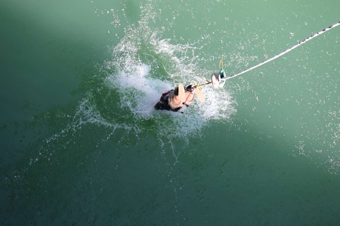 Bungy mit Eintauchen